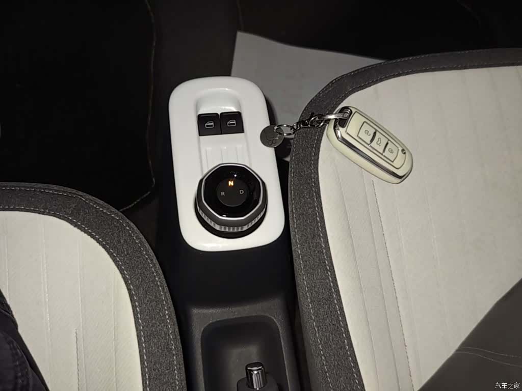 Geely Panda, 2025 14