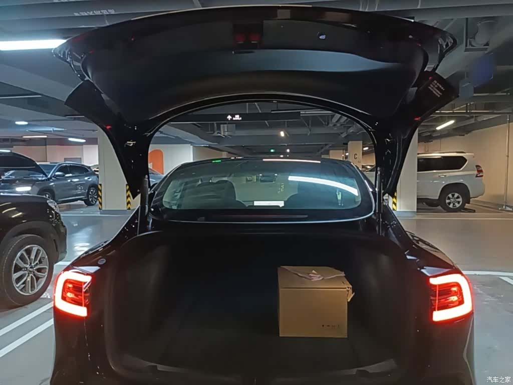 Tesla Model 3, 2022 19