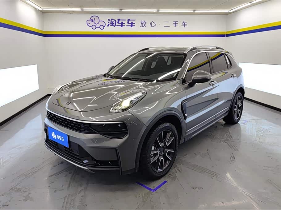 Lynk & Co 01 Lynk & Co 01