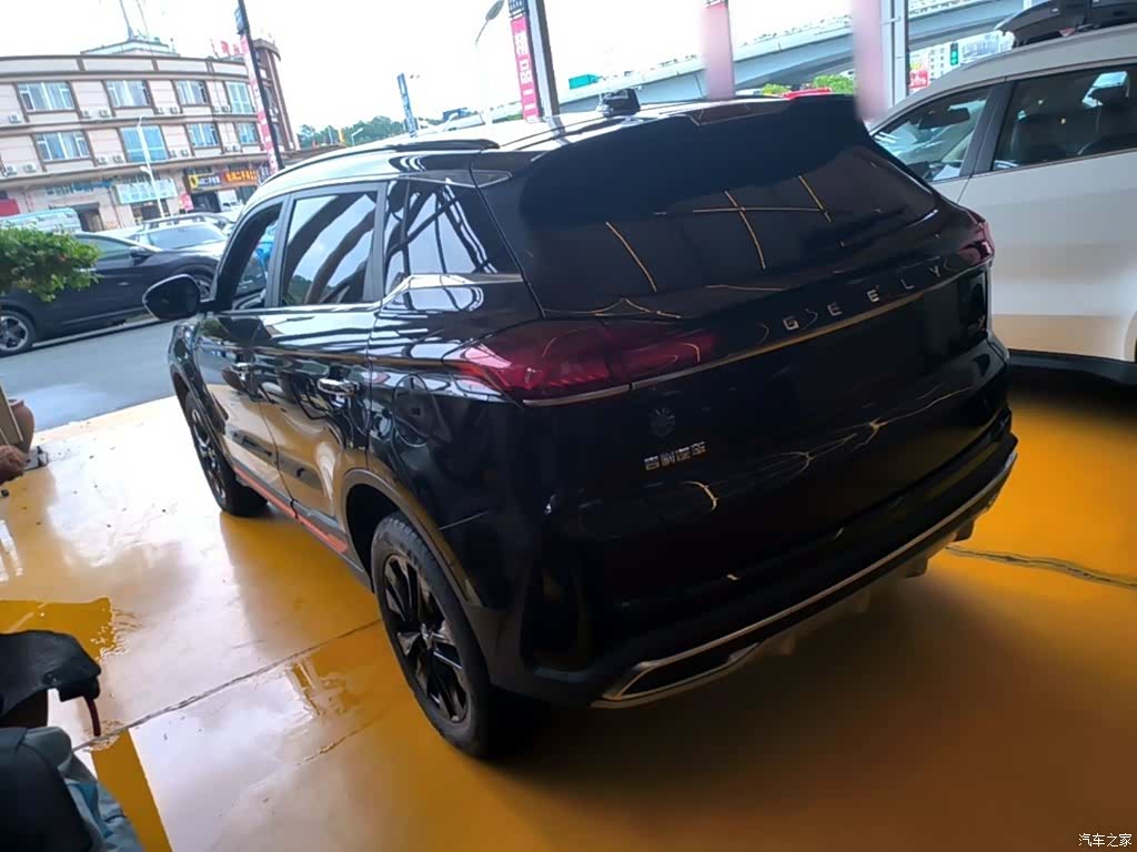 Geely Boyue, 2022 все фото