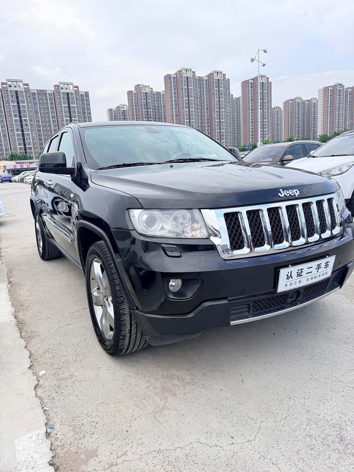 Jeep Grand Cherokee, 2012 3