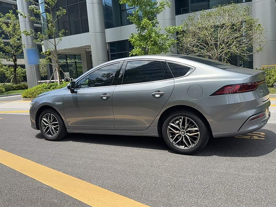 BYD Qin Yuan BYD Qin Yuan