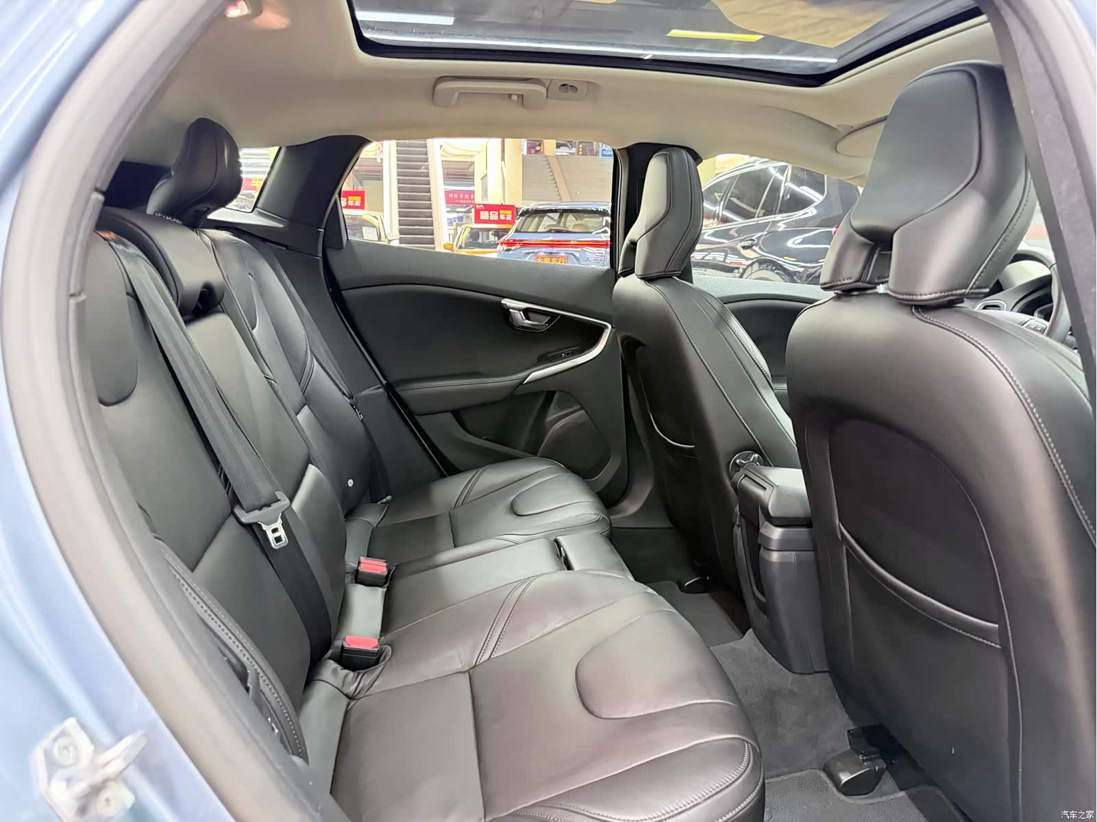 Volvo V40, 2018 11