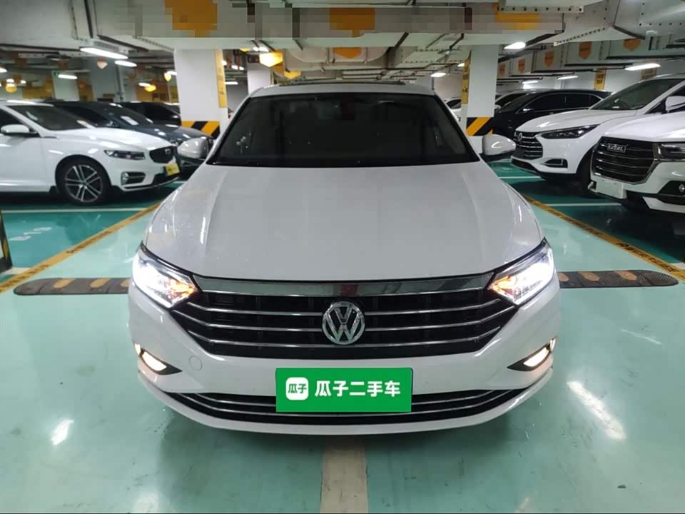 Volkswagen Sagitar