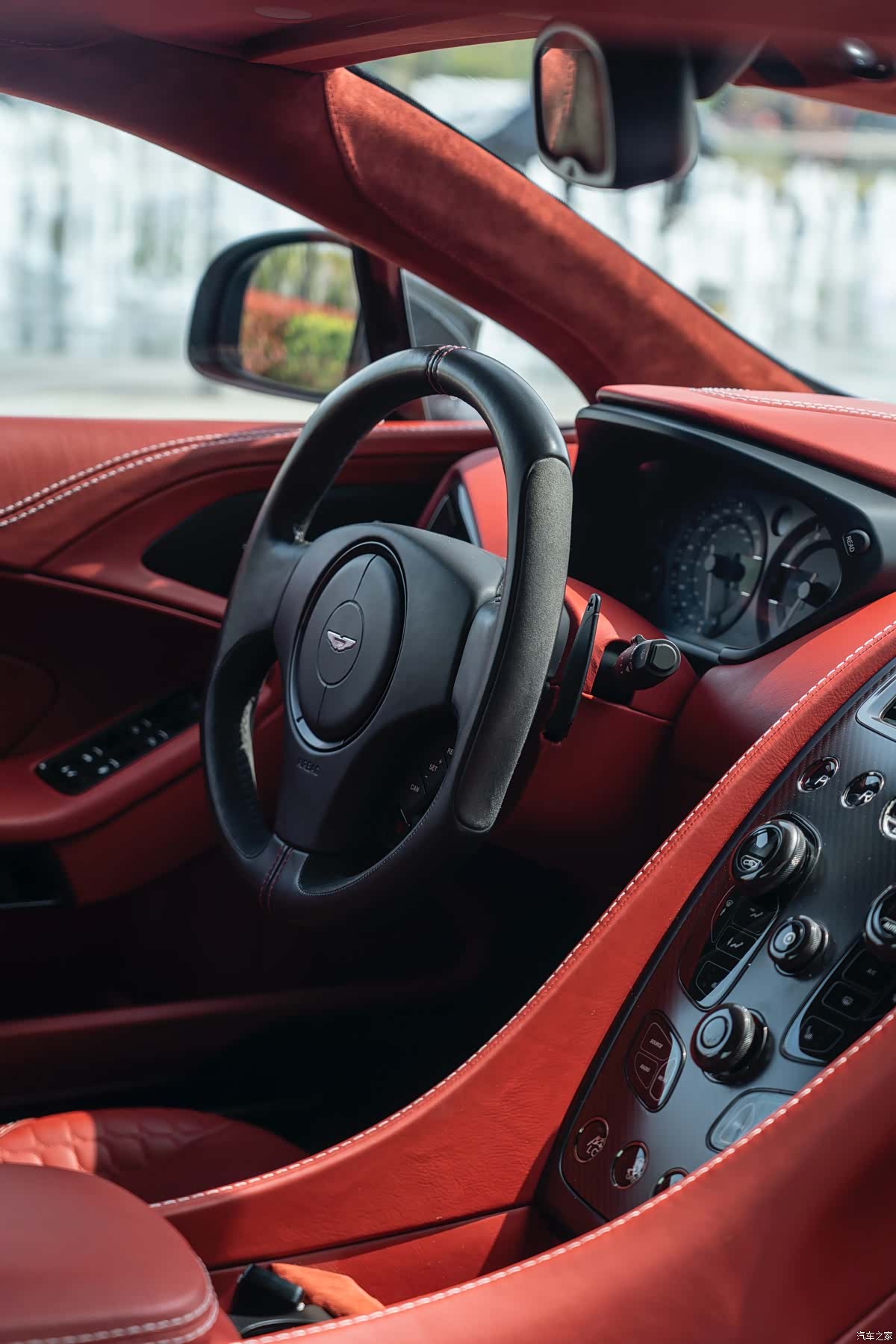 Aston Martin Vanquish, 2013 27