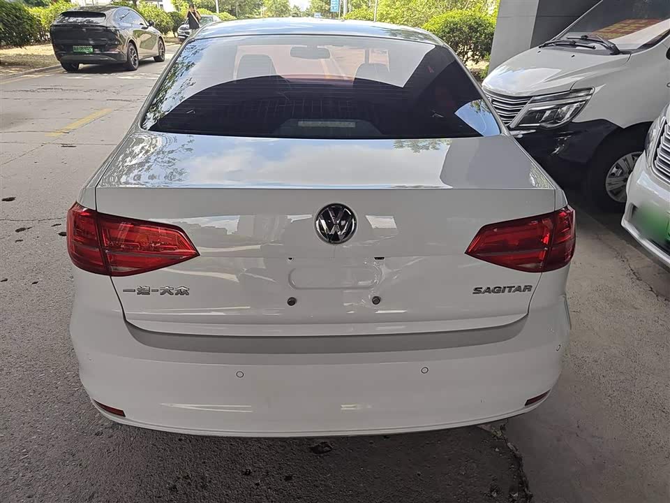 Volkswagen Sagitar