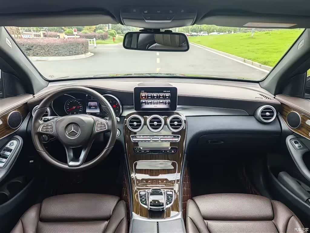 Mercedes-Benz GLC, 2019 4