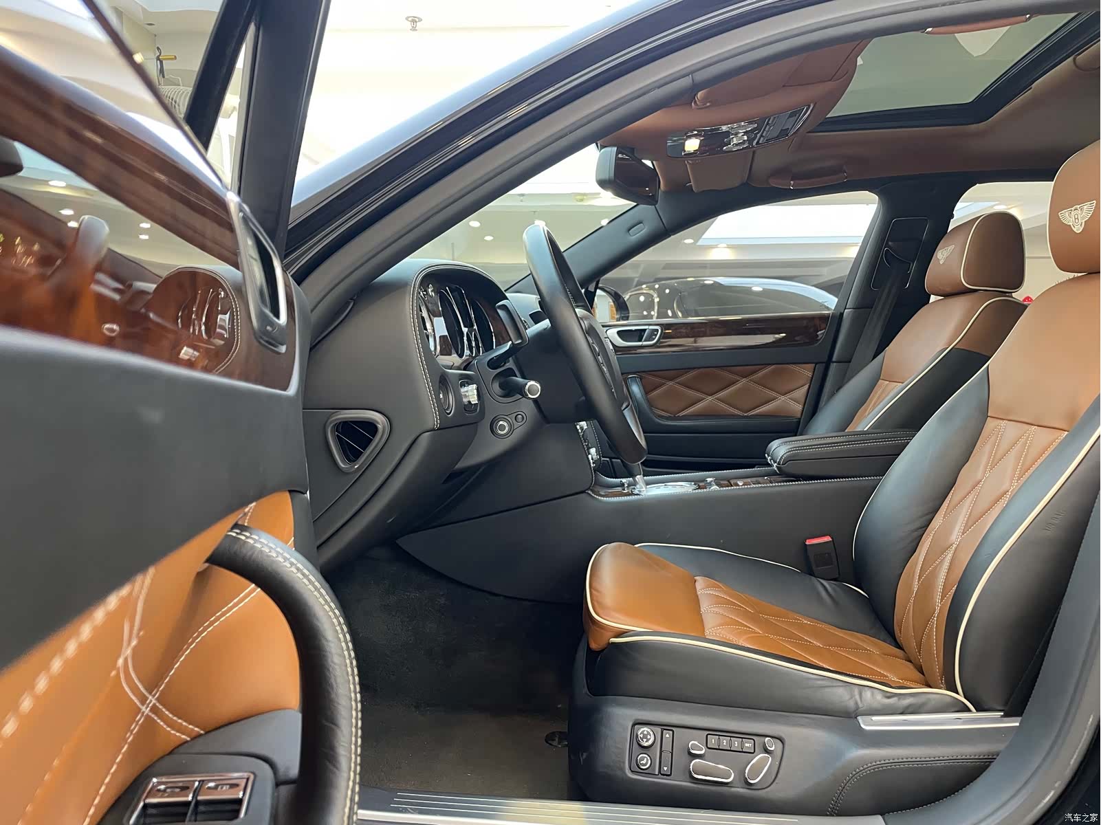Bentley Flying Spur, 2012 8