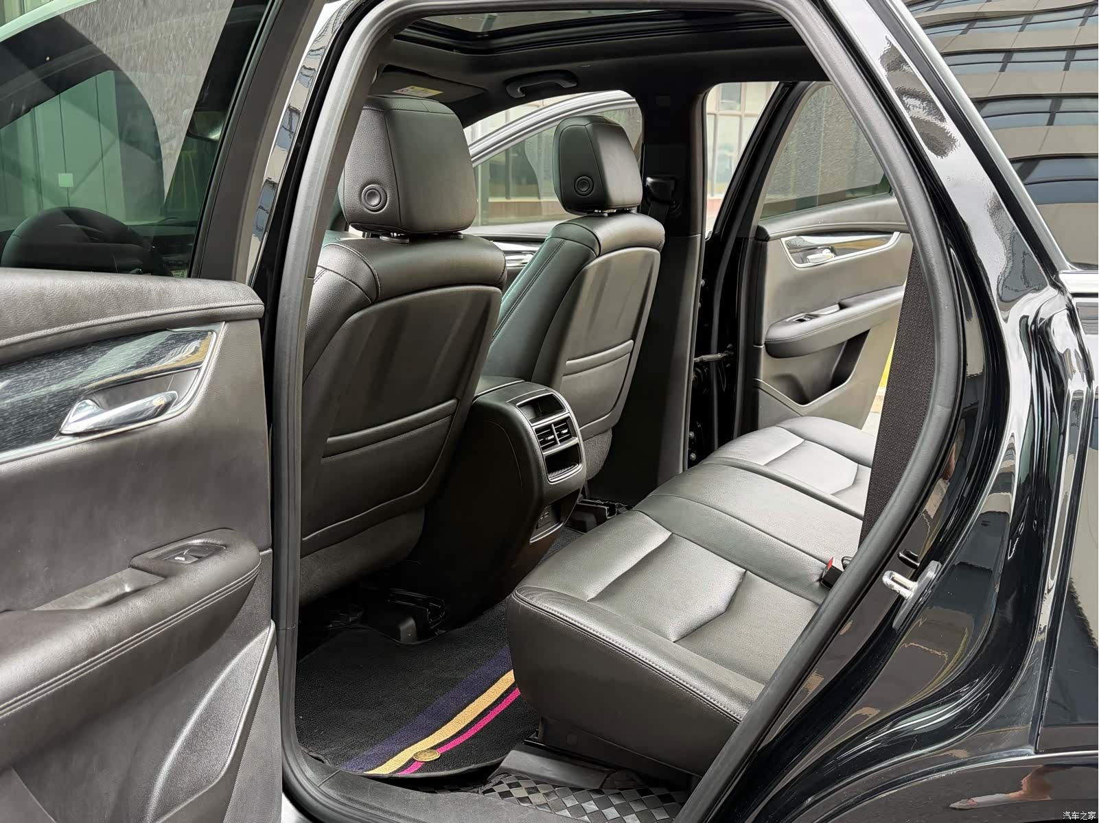 Cadillac XT5, 2022 все фото