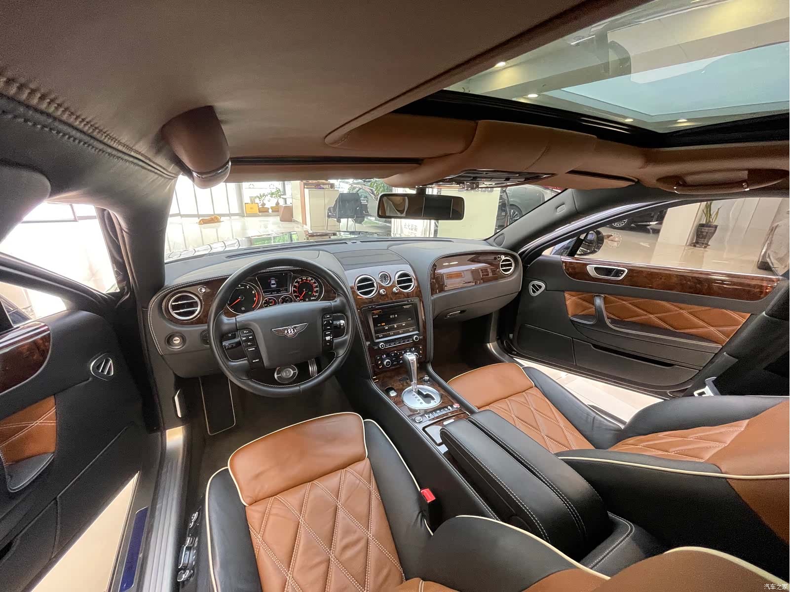 Bentley Flying Spur, 2012 25