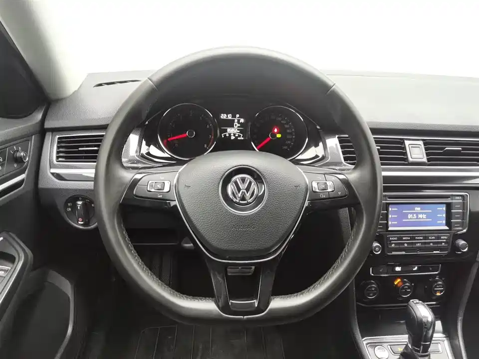 Volkswagen C-TREK Wei Collar