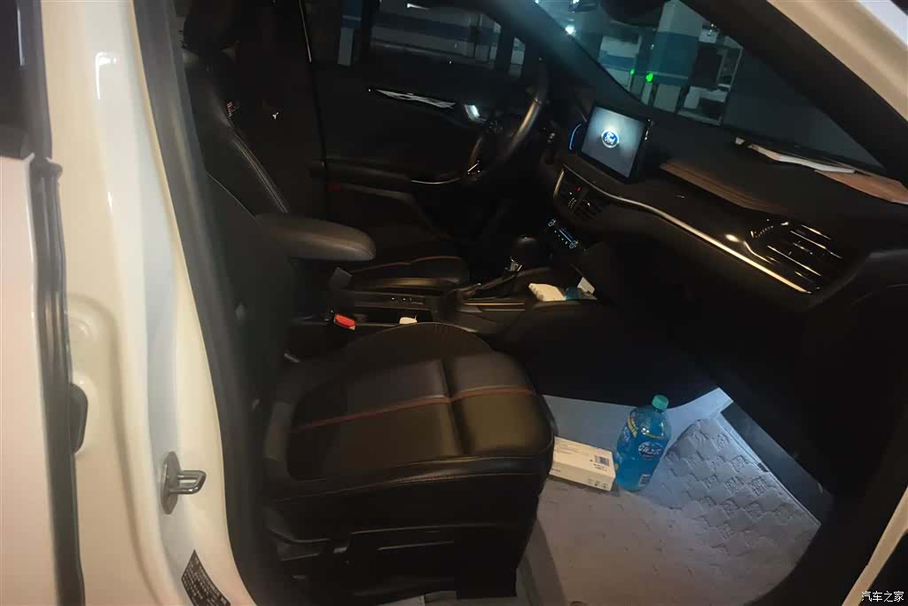Ford Focus, 2022 8