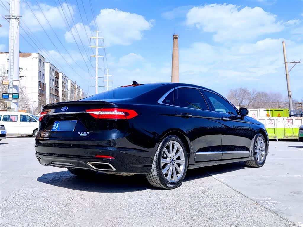 Ford Taurus, 2022 4