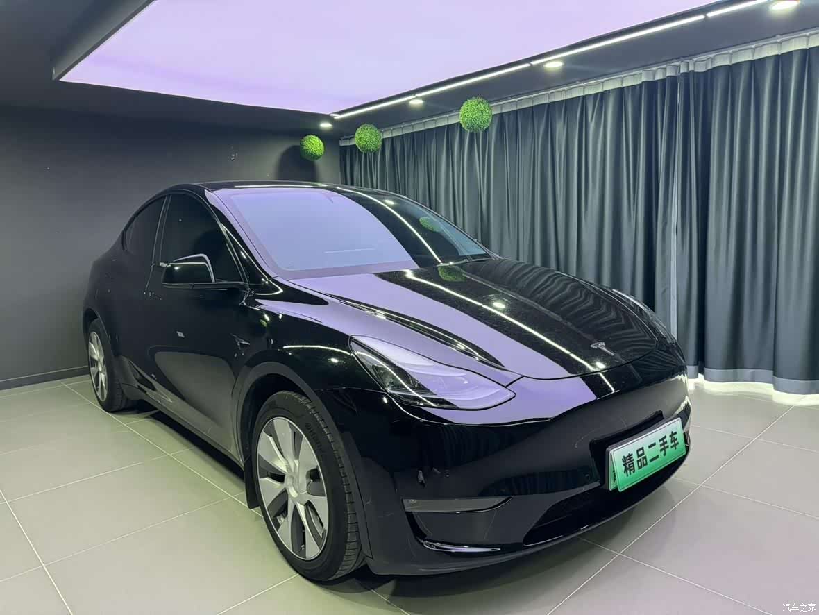 Tesla Model Y, 2022 3