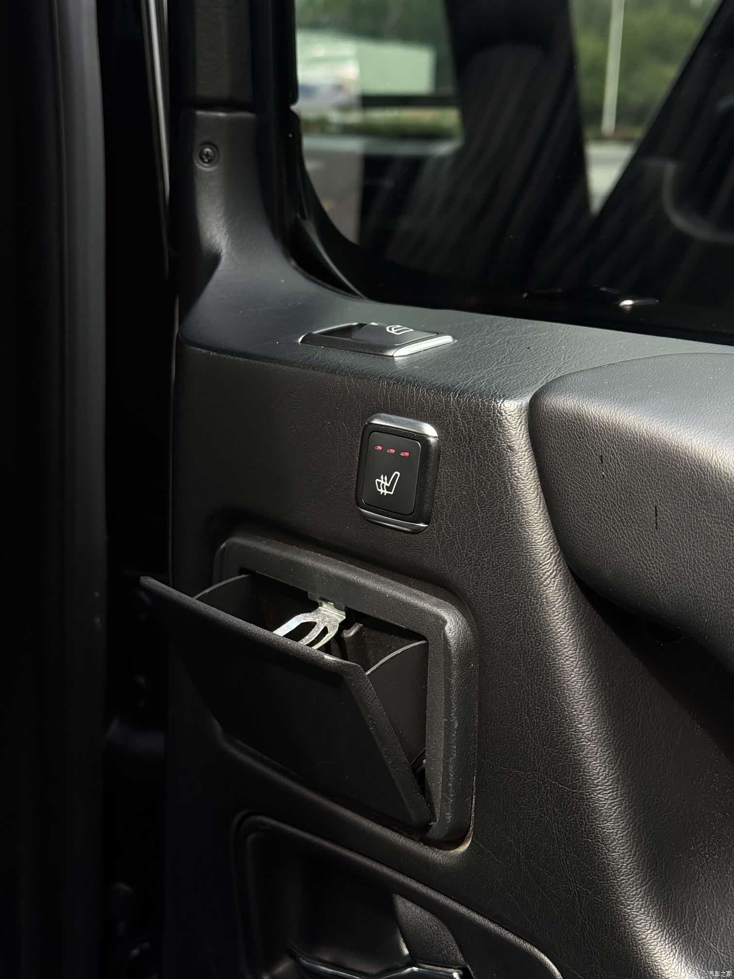 Mercedes-Benz G-Class, 2015 11