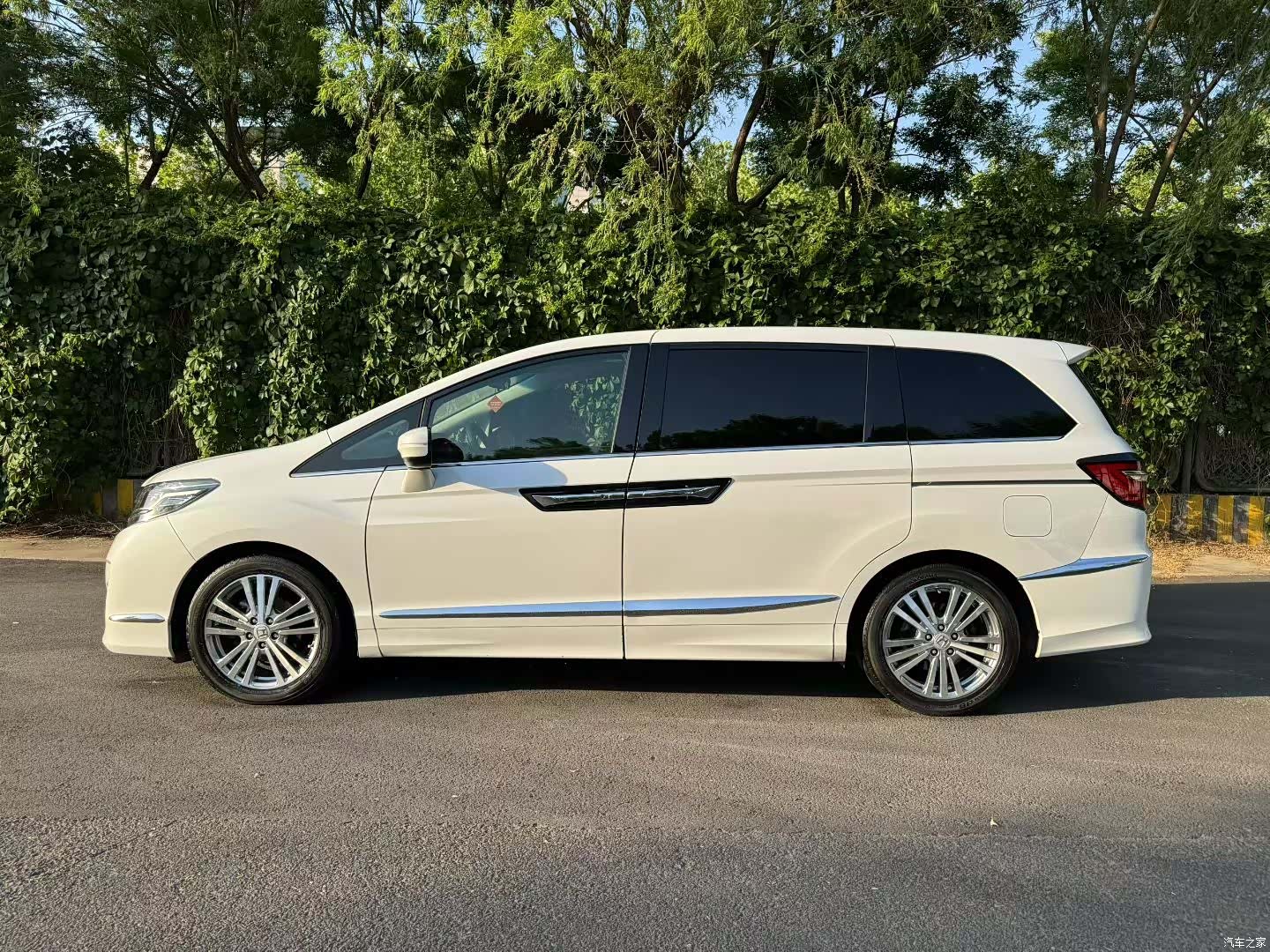Honda Elysion, 2017 3