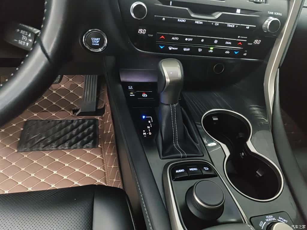 Lexus RX, 2018 14