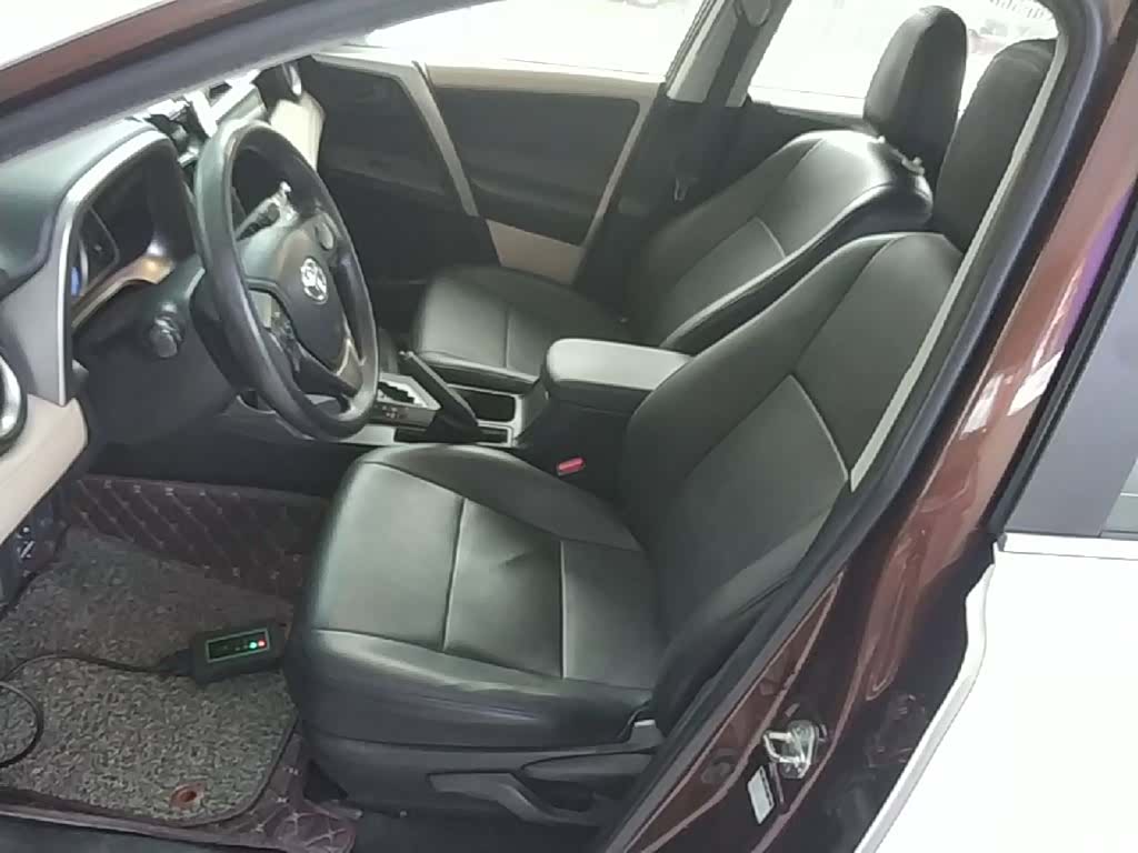Toyota RAV4, 2015 15