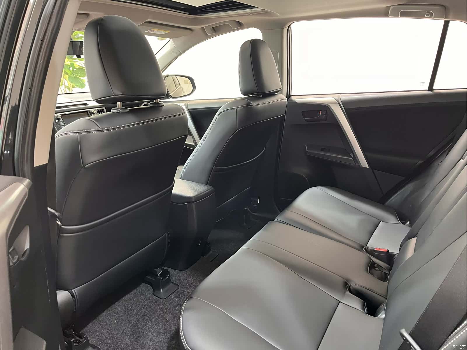Toyota RAV4, 2016 6