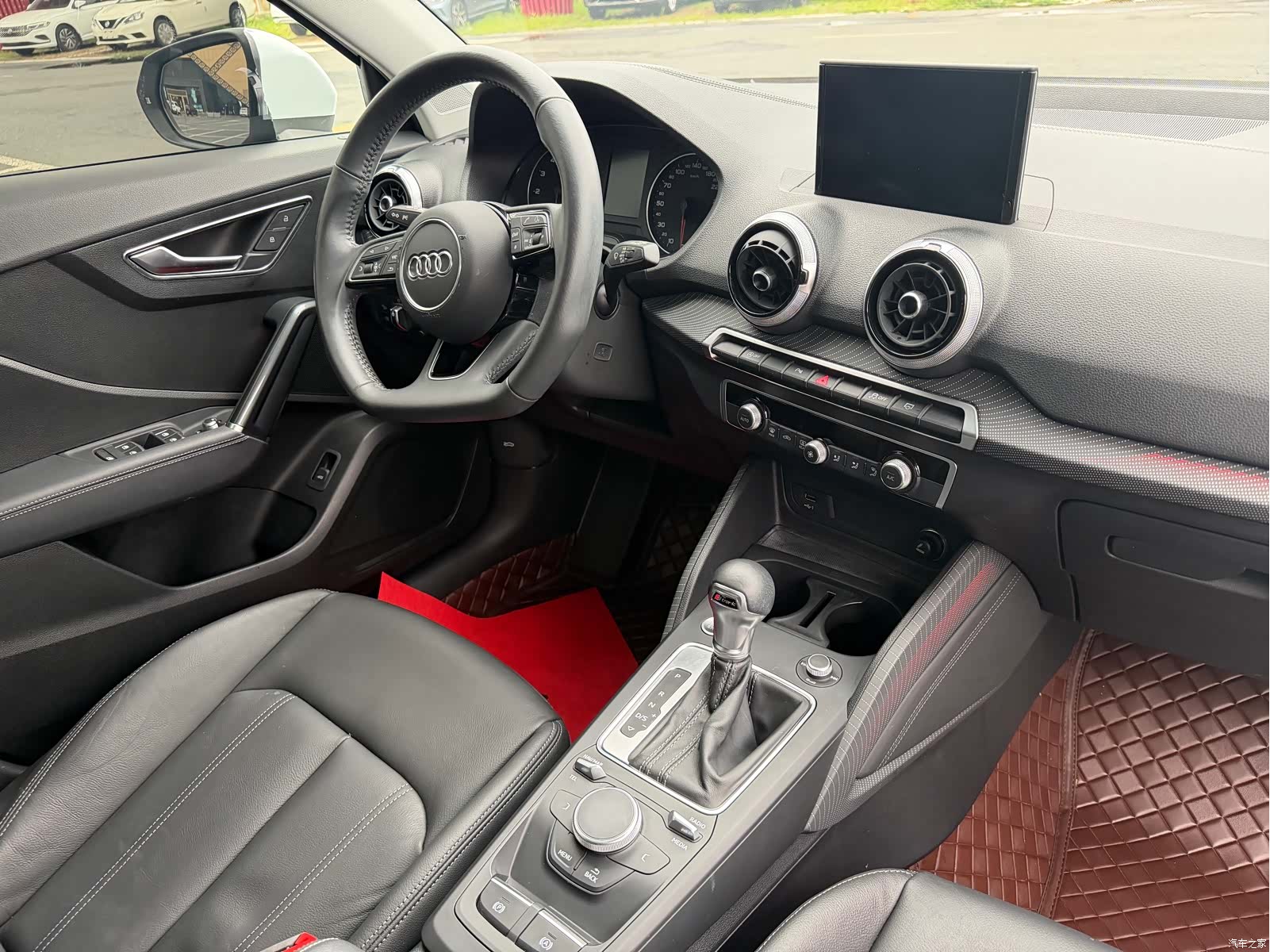 Audi Q2L, 2022 21