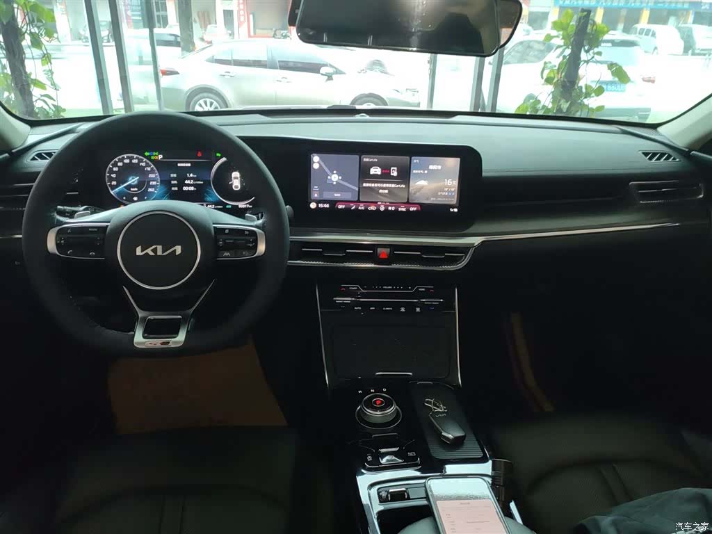 Kia K5, 2022 10