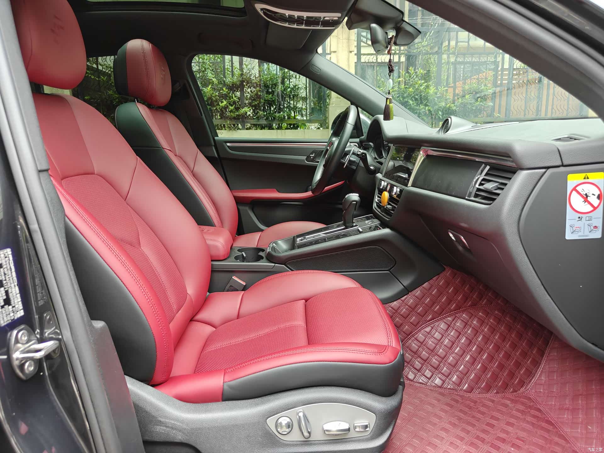 Porsche Macan, 2023 11