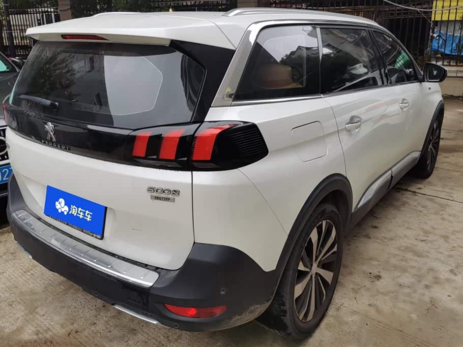 Peugeot 5008