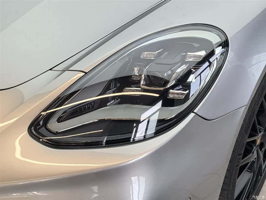 Porsche Panamera, 2023 34
