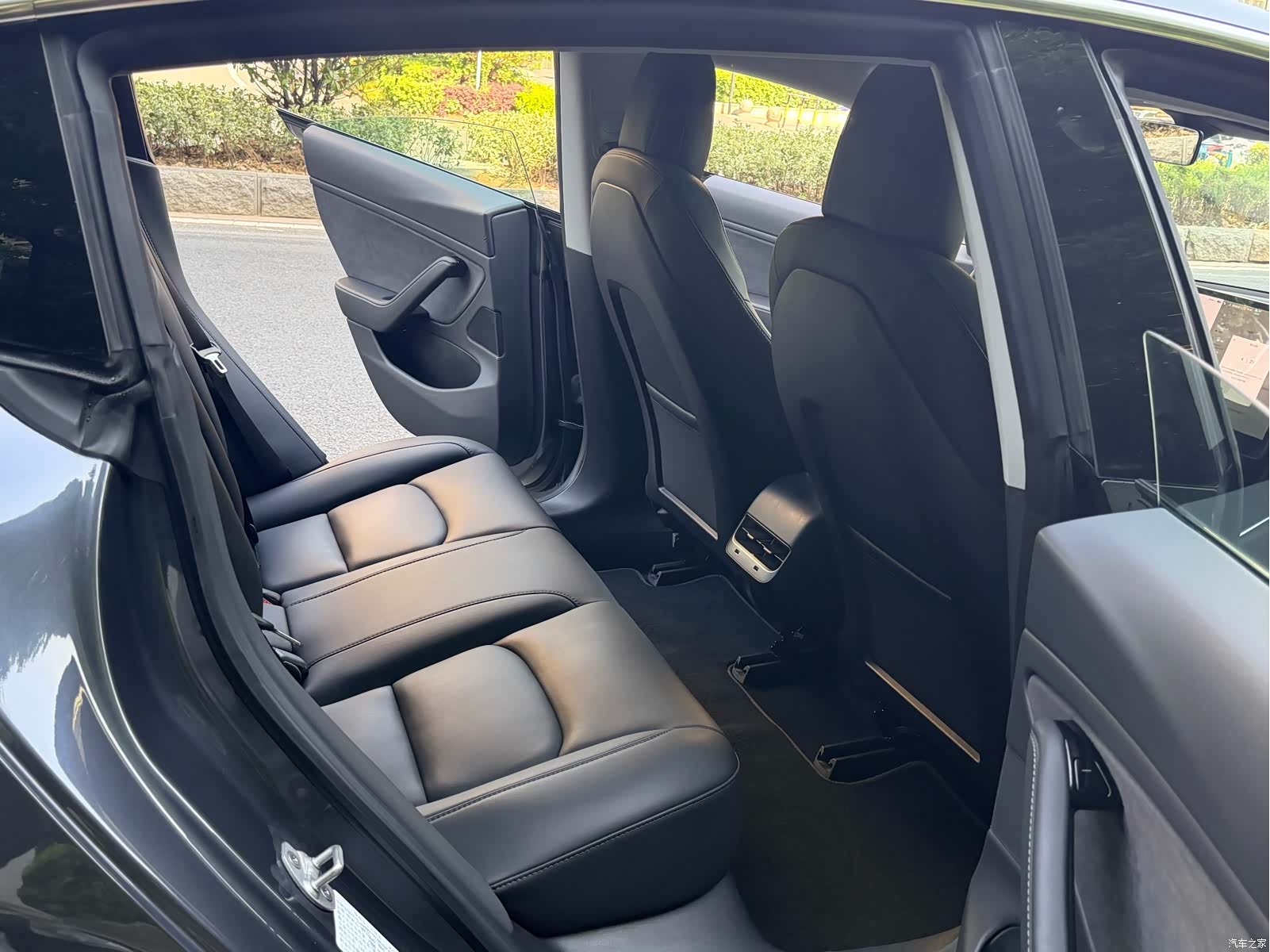 Tesla Model 3, 2019 12