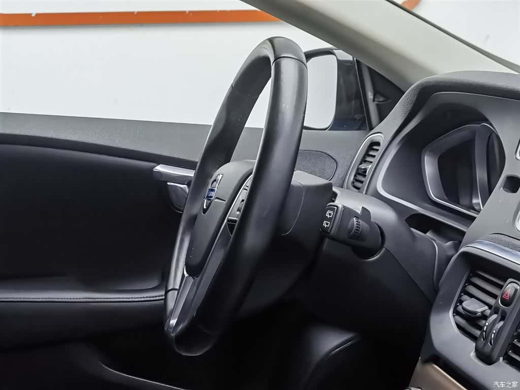 Volvo V40, 2014 22