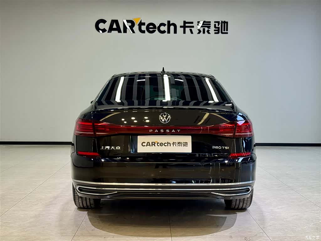Volkswagen Passat, 2025 все фото