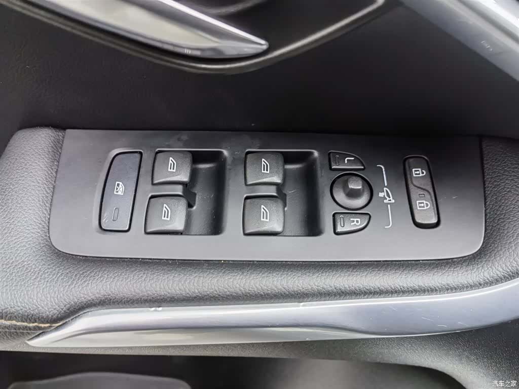 Volvo V40, 2014 9