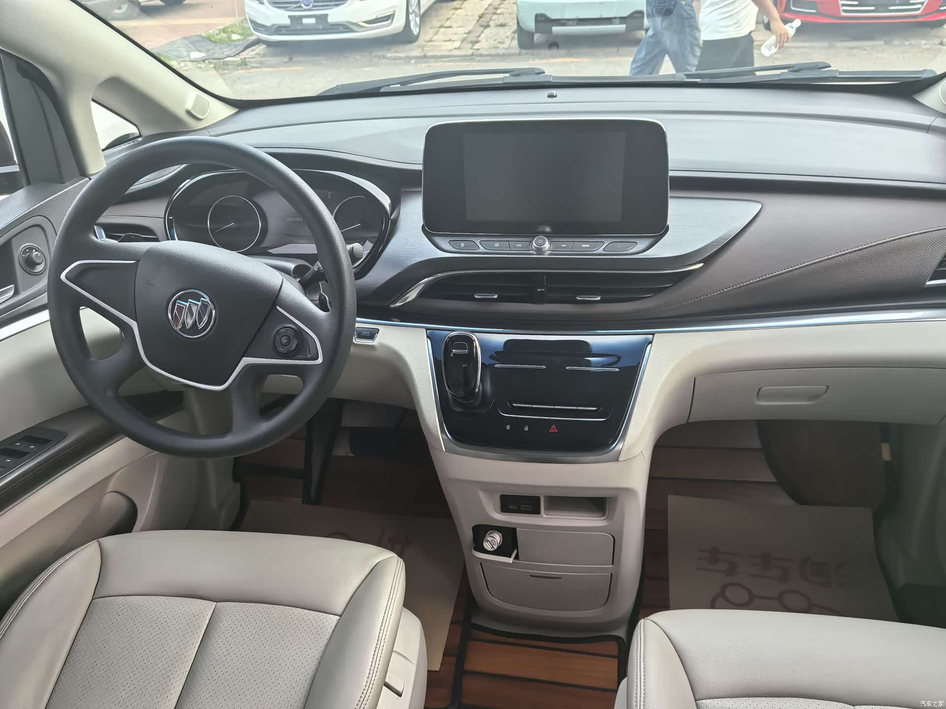 Buick GL8, 2020 8