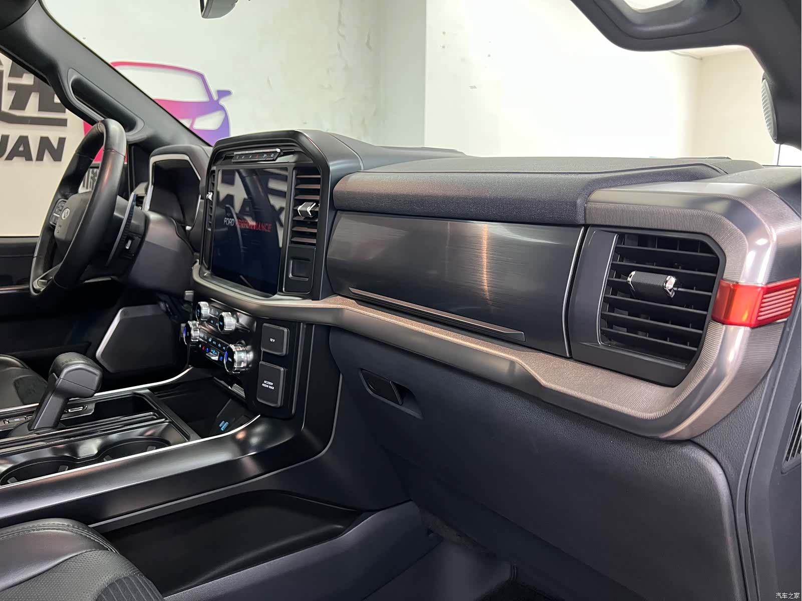 Ford F-150, 2024 11