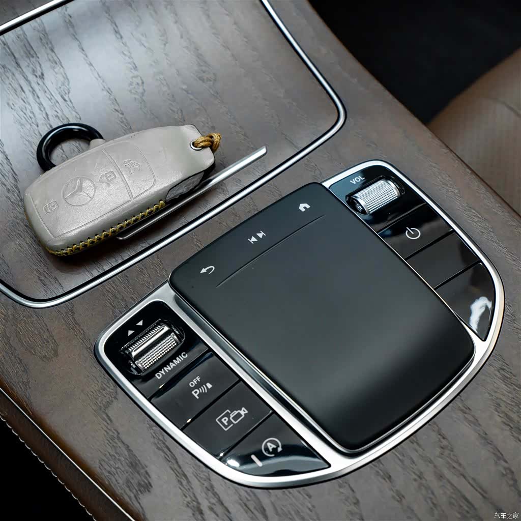 Mercedes-Benz E-Class, 2024 17