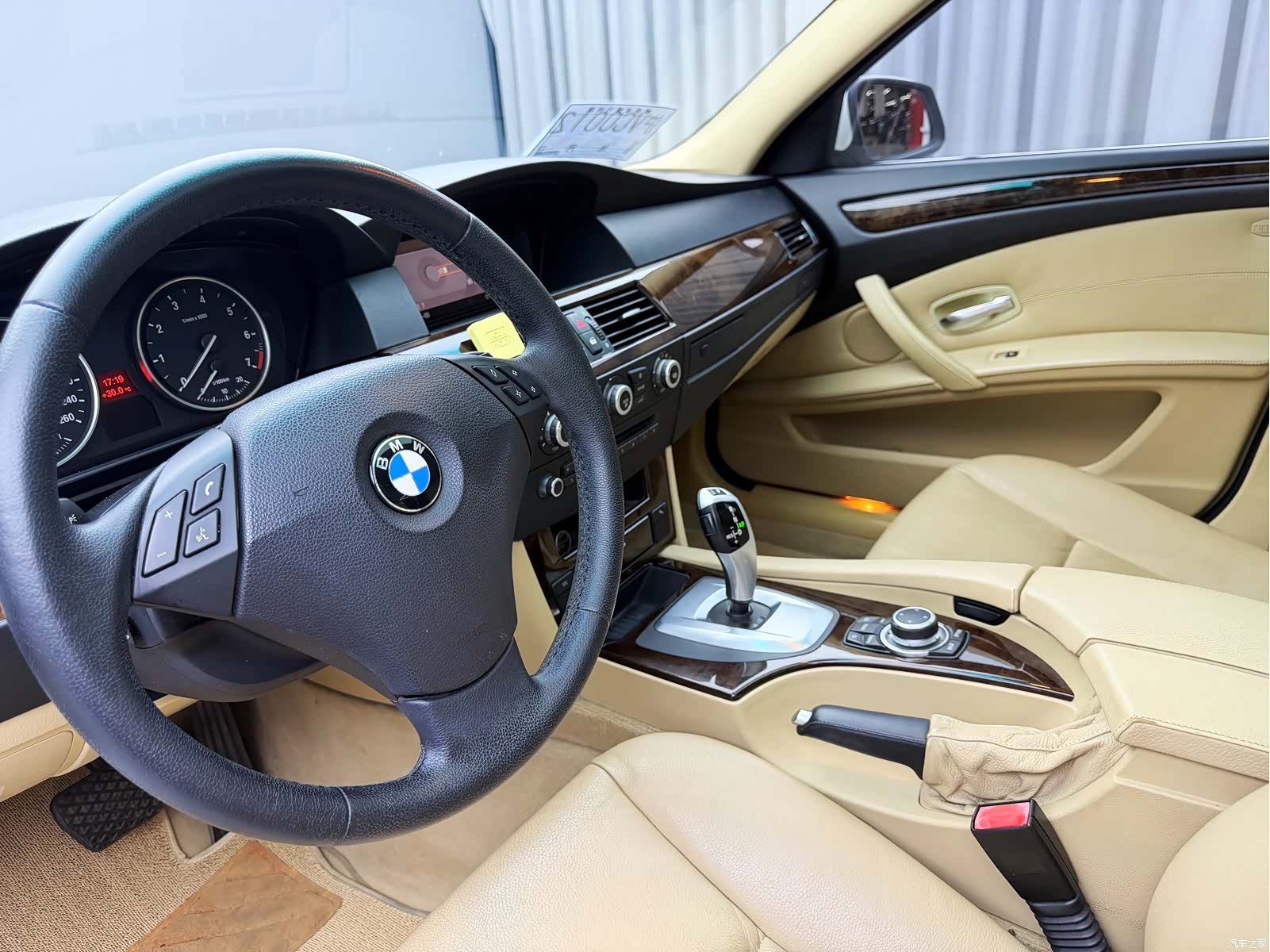 BMW 5 Series, 2010 13