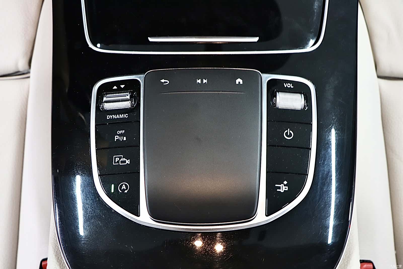 Mercedes-Benz E-Class, 2023 17