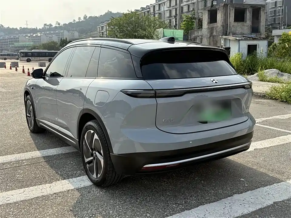 NIO ES6