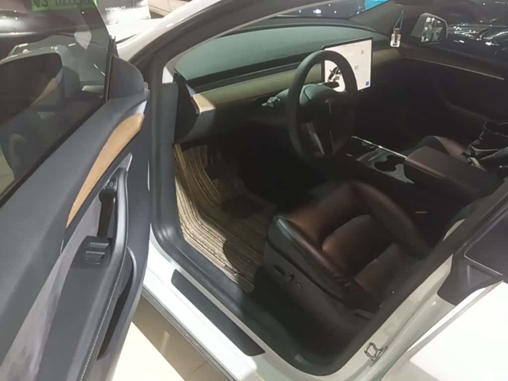Tesla Model Y, 2021 16