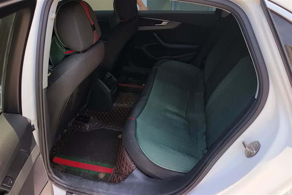 Audi A4L, 2020 11