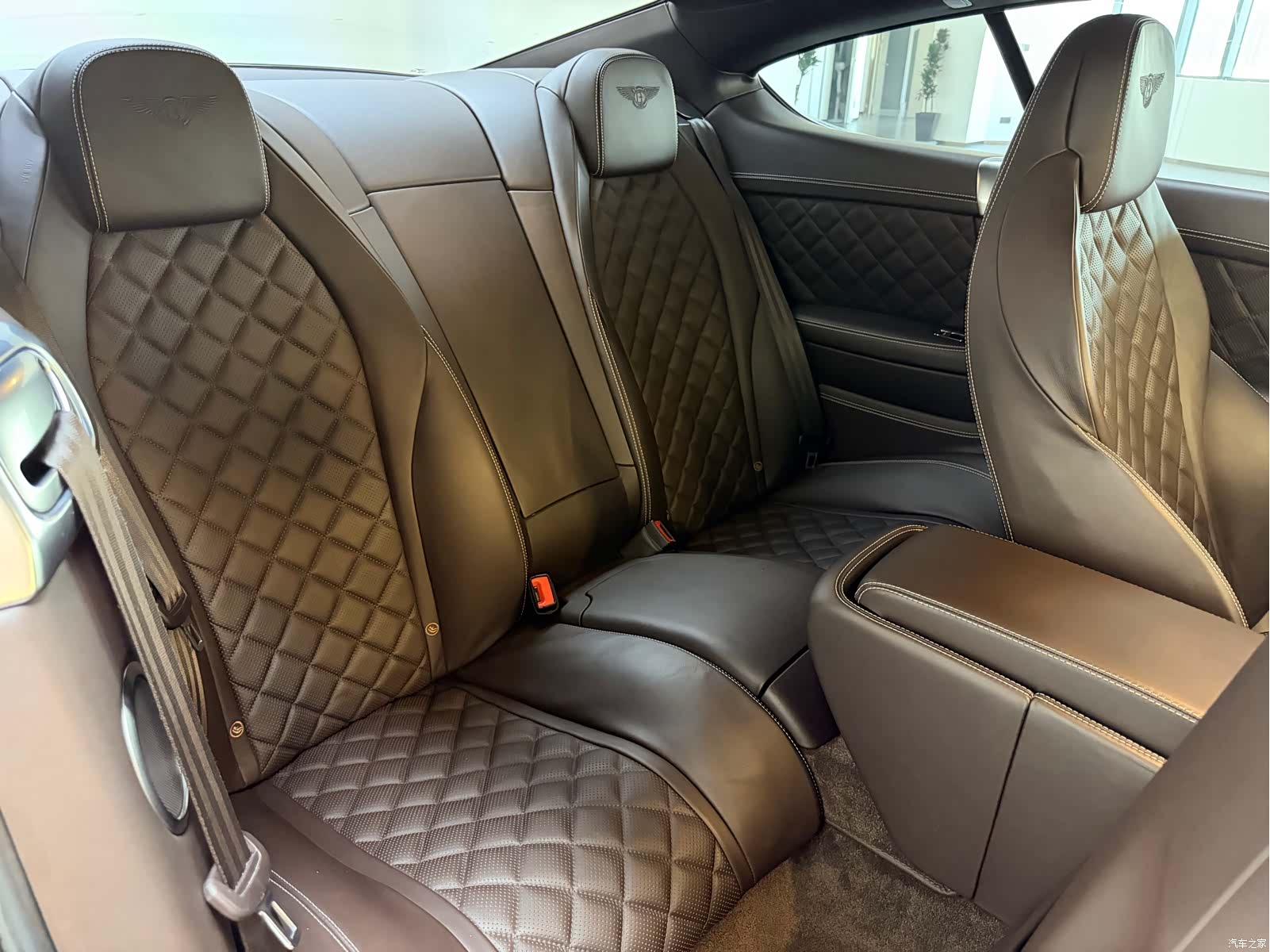 Bentley Continental GT, 2018 13
