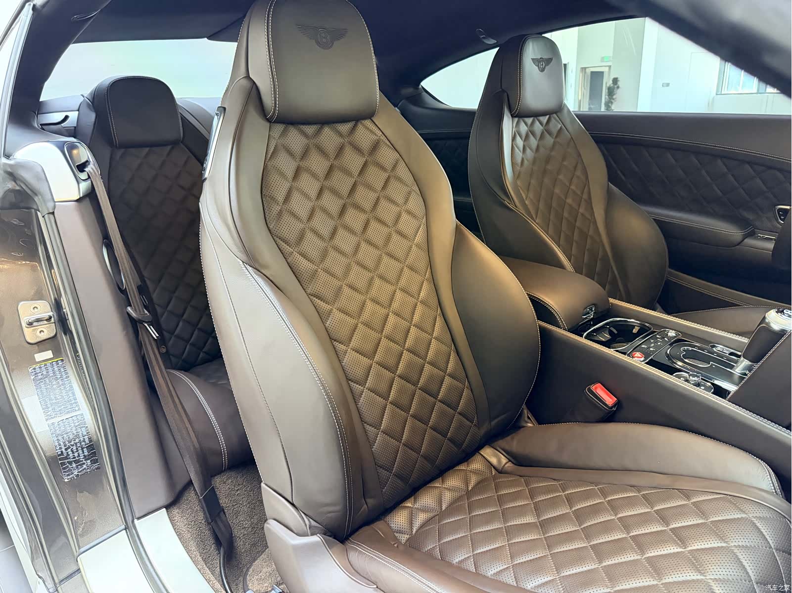 Bentley Continental GT, 2018 14
