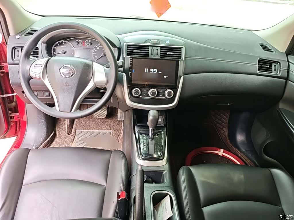 Nissan Tiida, 2019 10