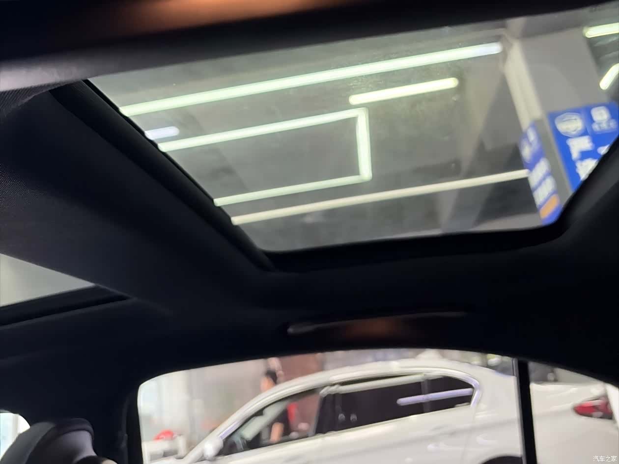 Mercedes-Benz C-Class, 2024 7
