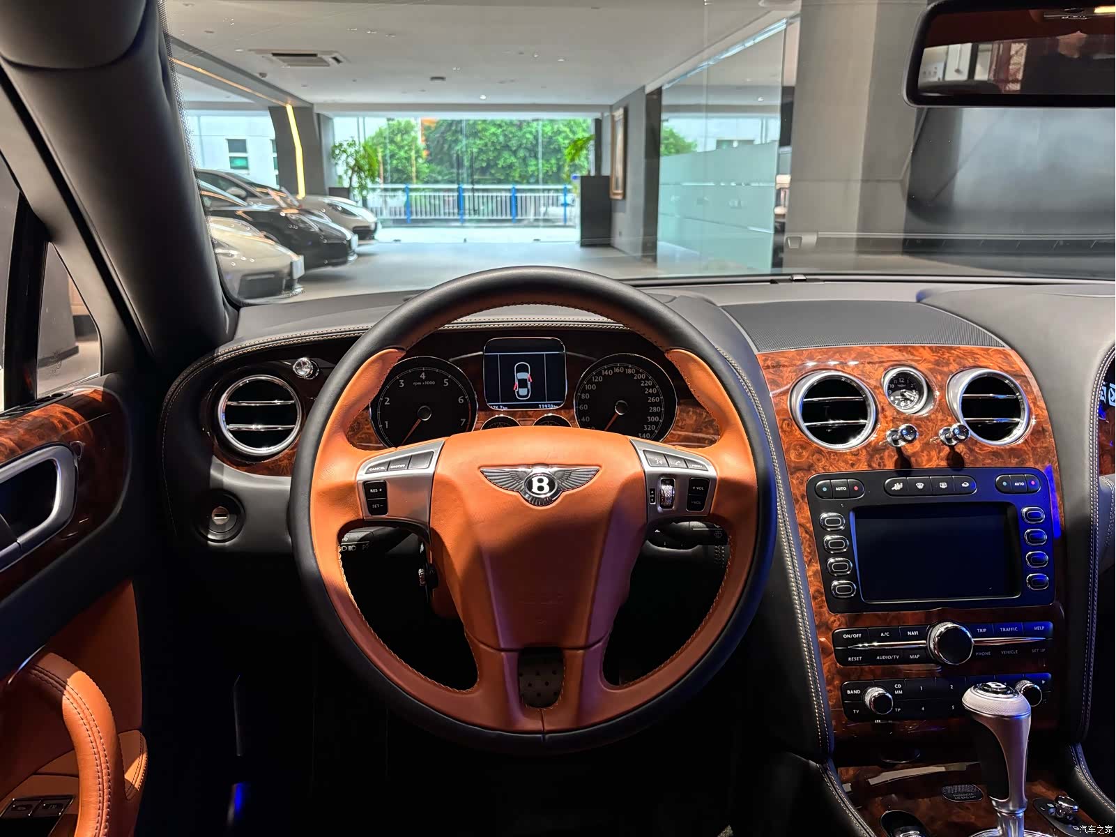 Bentley Flying Spur, 2011 17