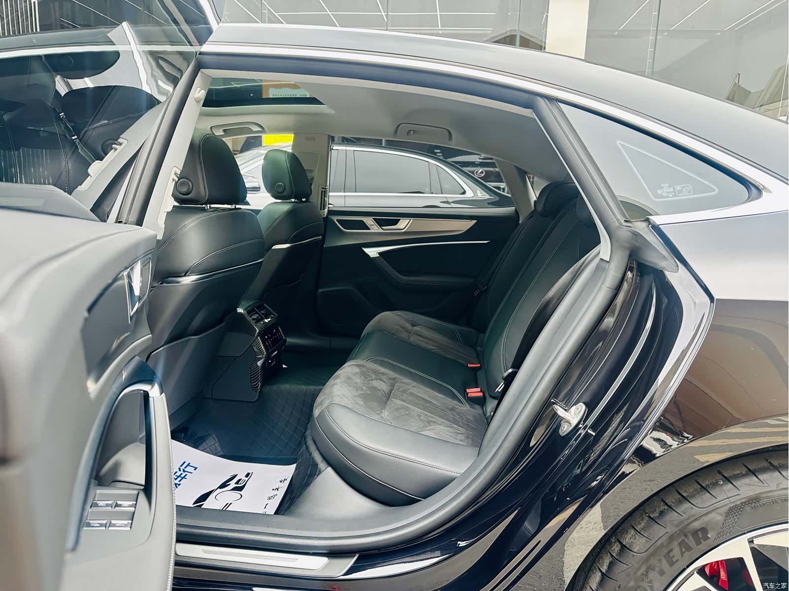 Audi A7L, 2025 7