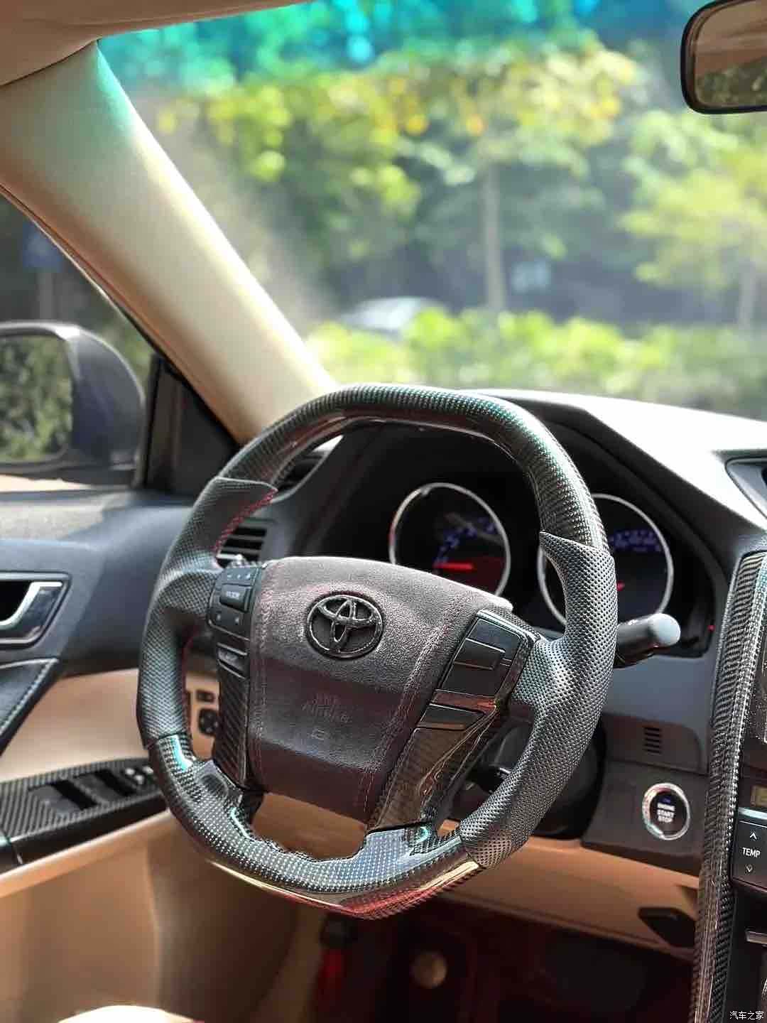 Toyota 2.5V, 2012 все фото