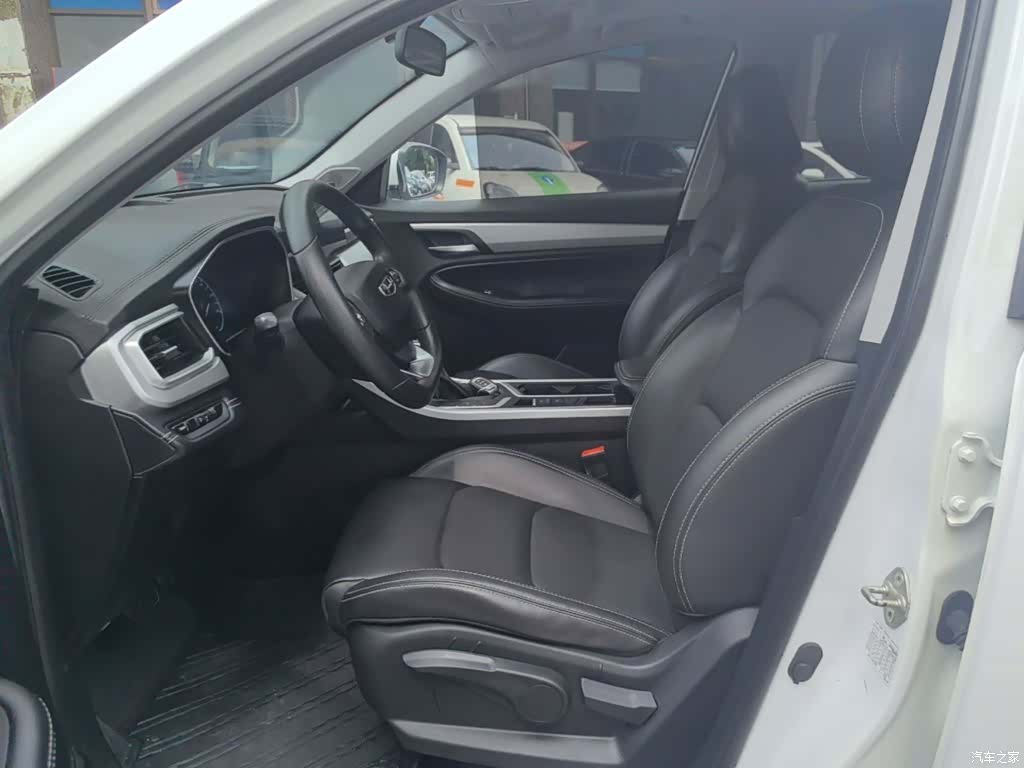 Geely X6, 2021 15