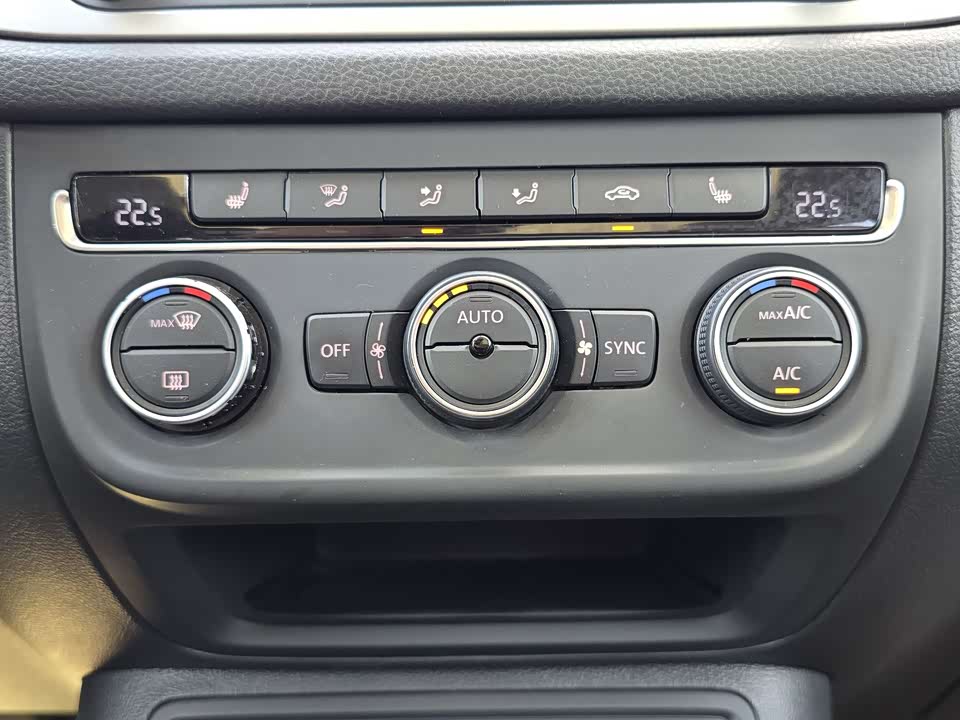 Volkswagen Tiguan Volkswagen Tiguan