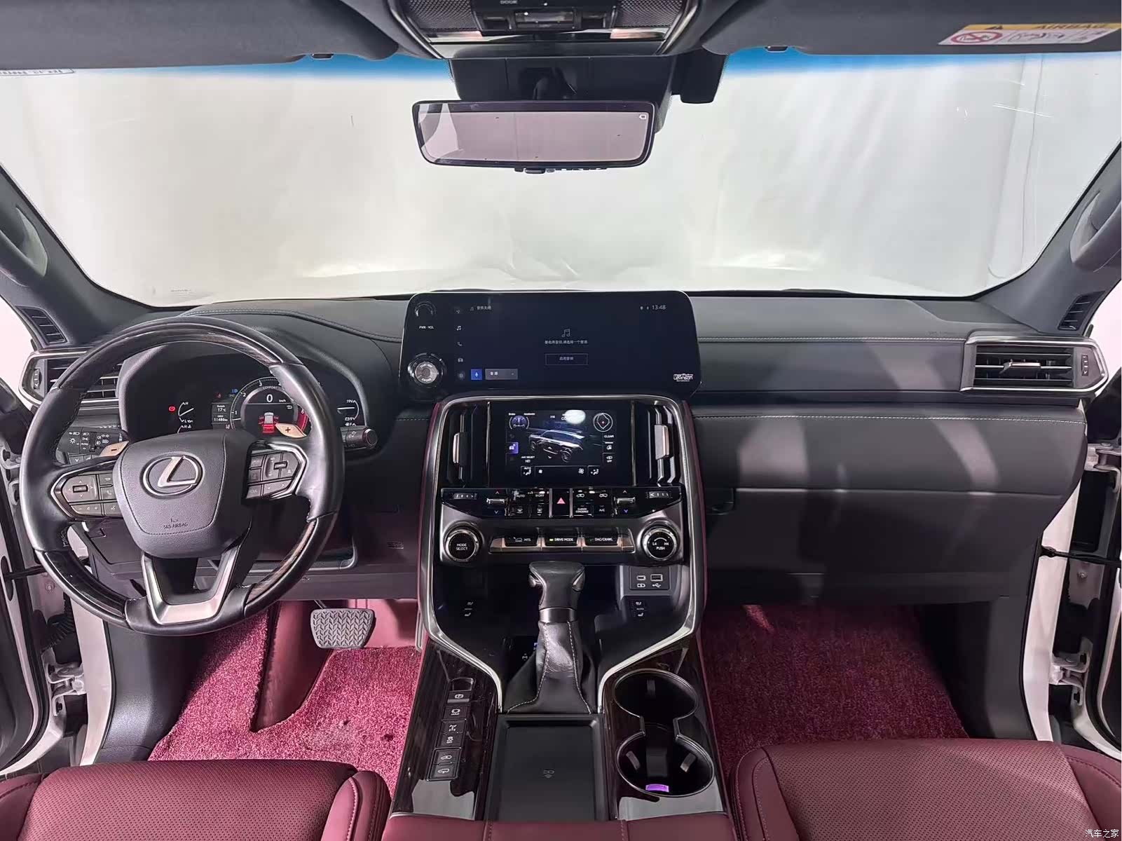 Lexus LX, 2024 10